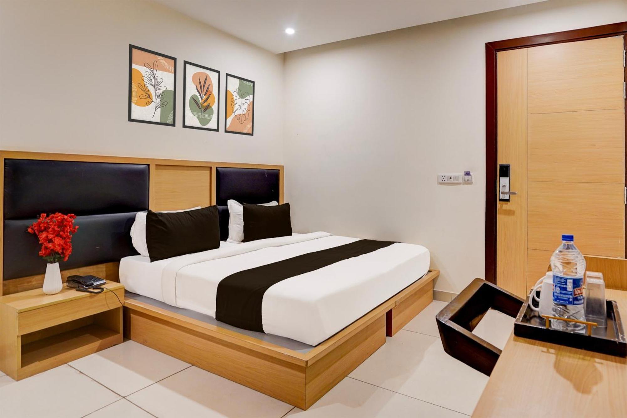 Super Townhouse Airport Road Delhi Hotel New Delhi Exterior photo