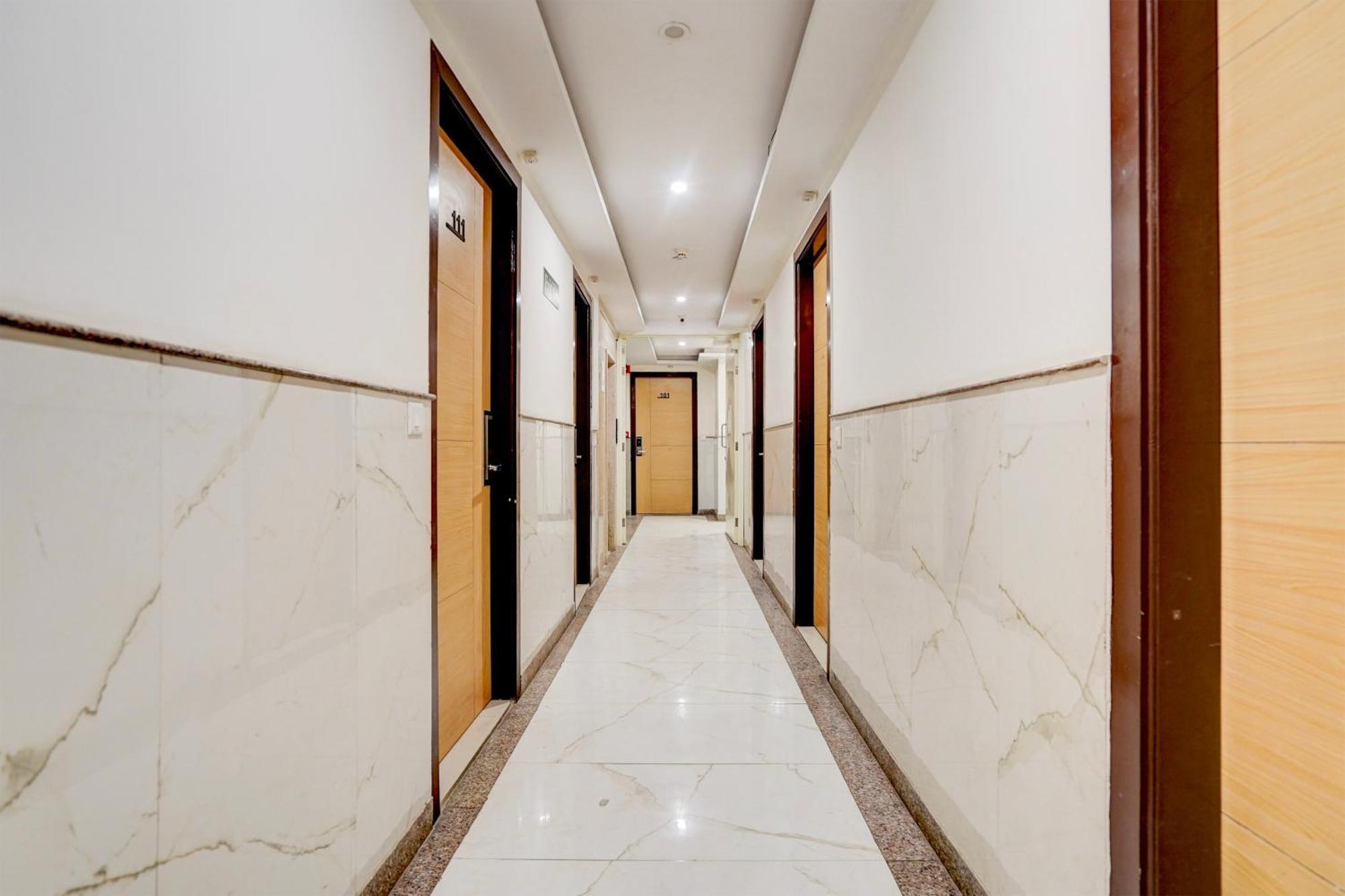 Super Townhouse Airport Road Delhi Hotel New Delhi Exterior photo