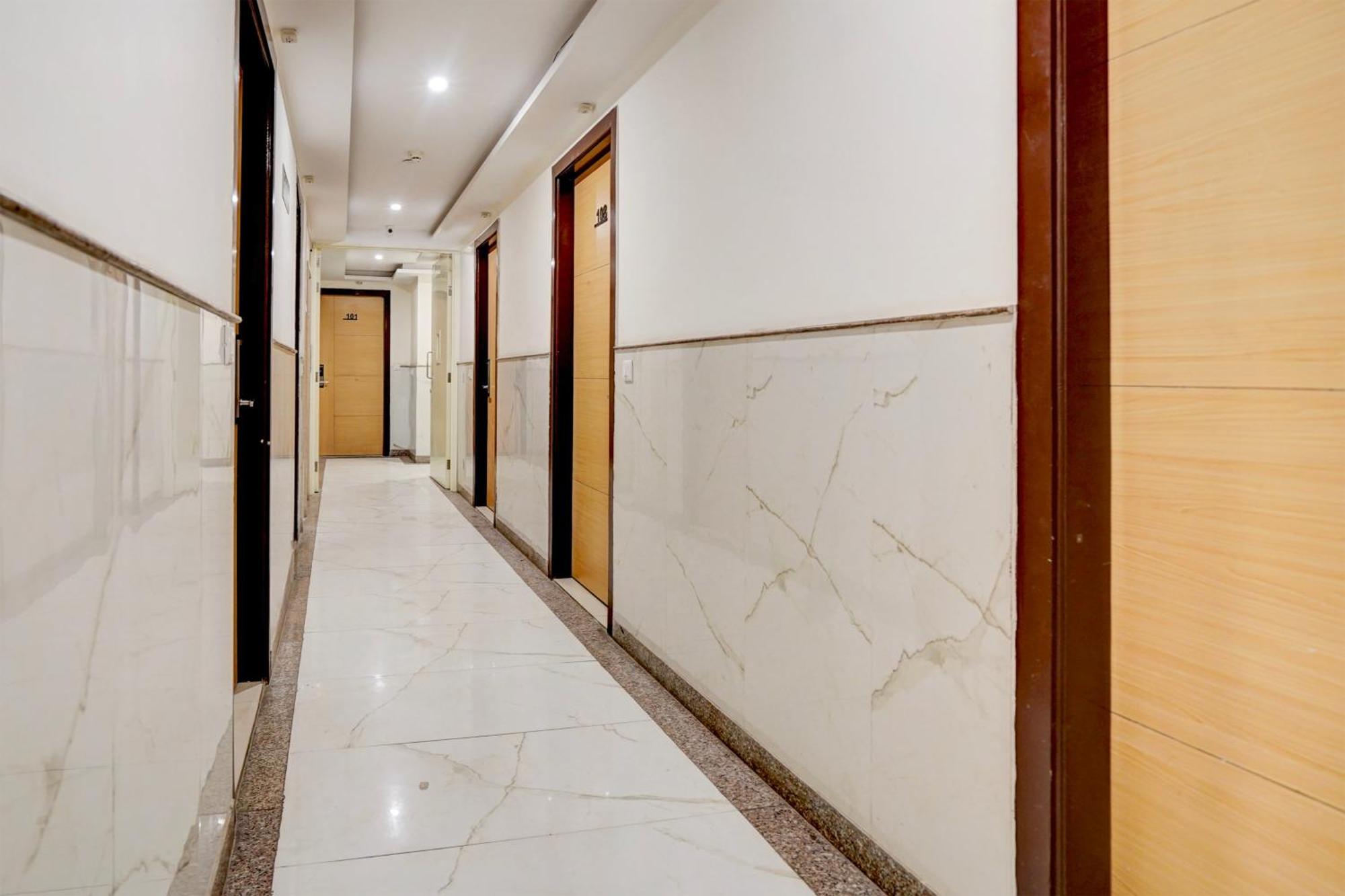 Super Townhouse Airport Road Delhi Hotel New Delhi Exterior photo