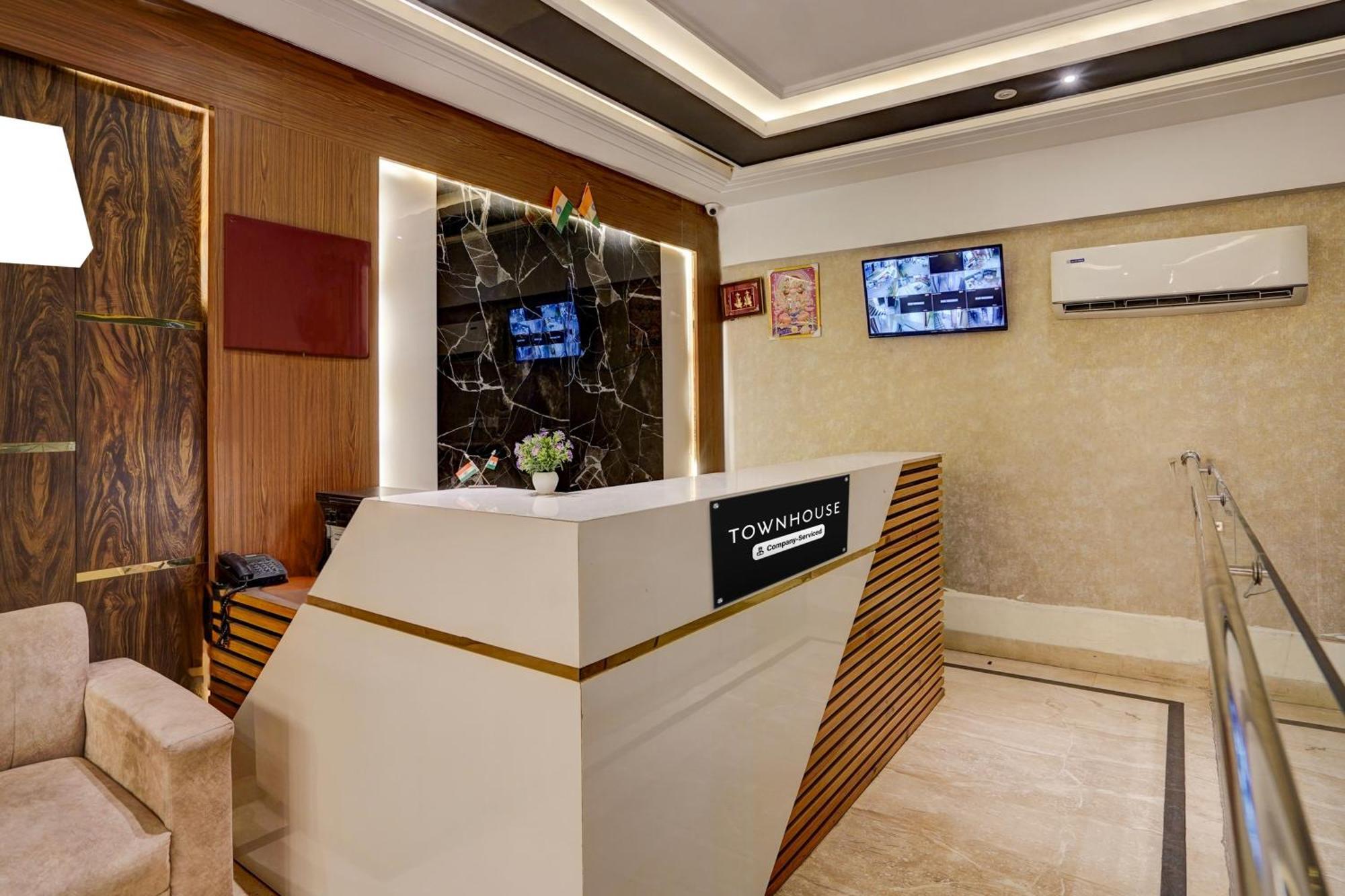 Super Townhouse Airport Road Delhi Hotel New Delhi Exterior photo