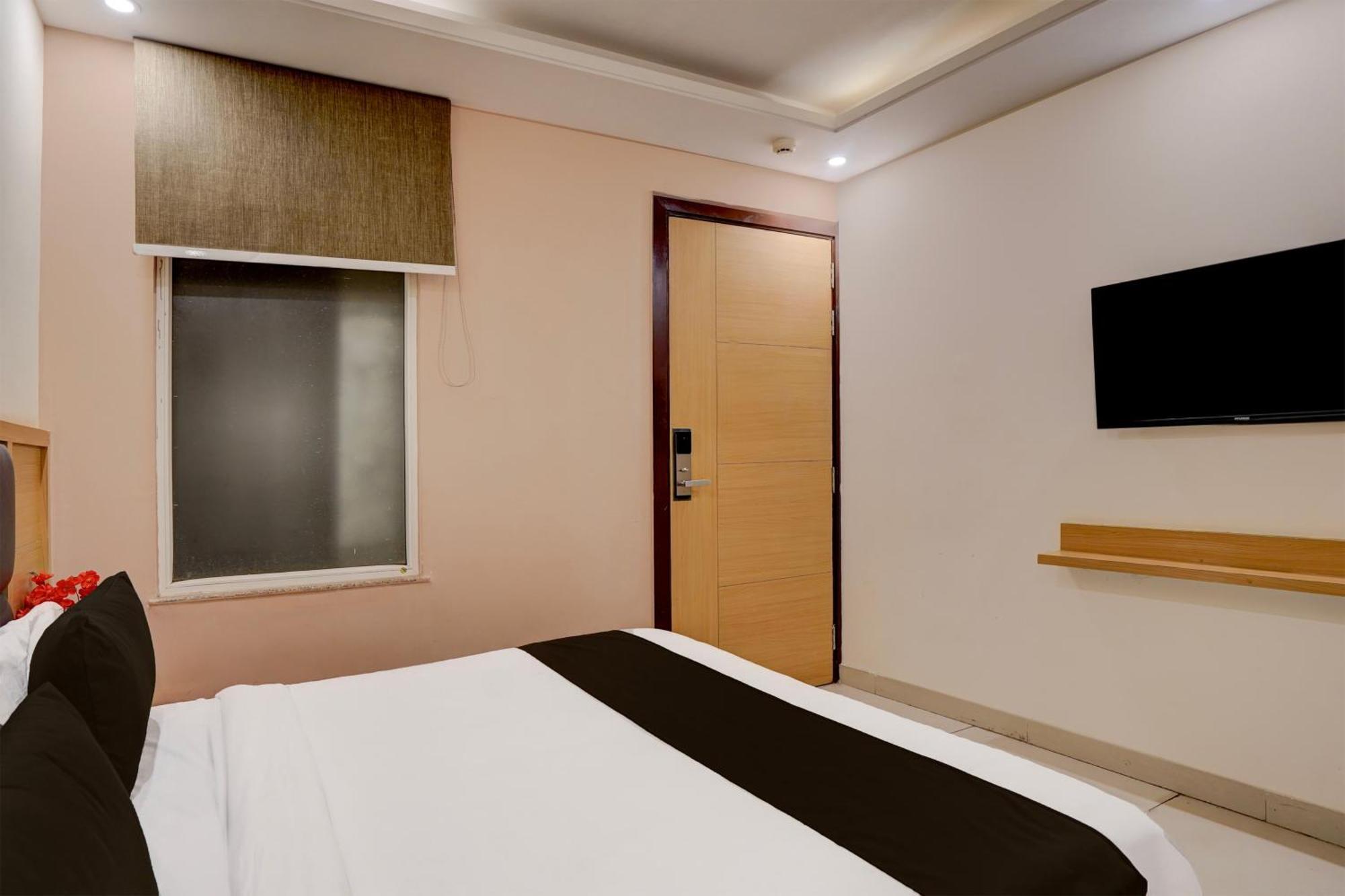 Super Townhouse Airport Road Delhi Hotel New Delhi Exterior photo